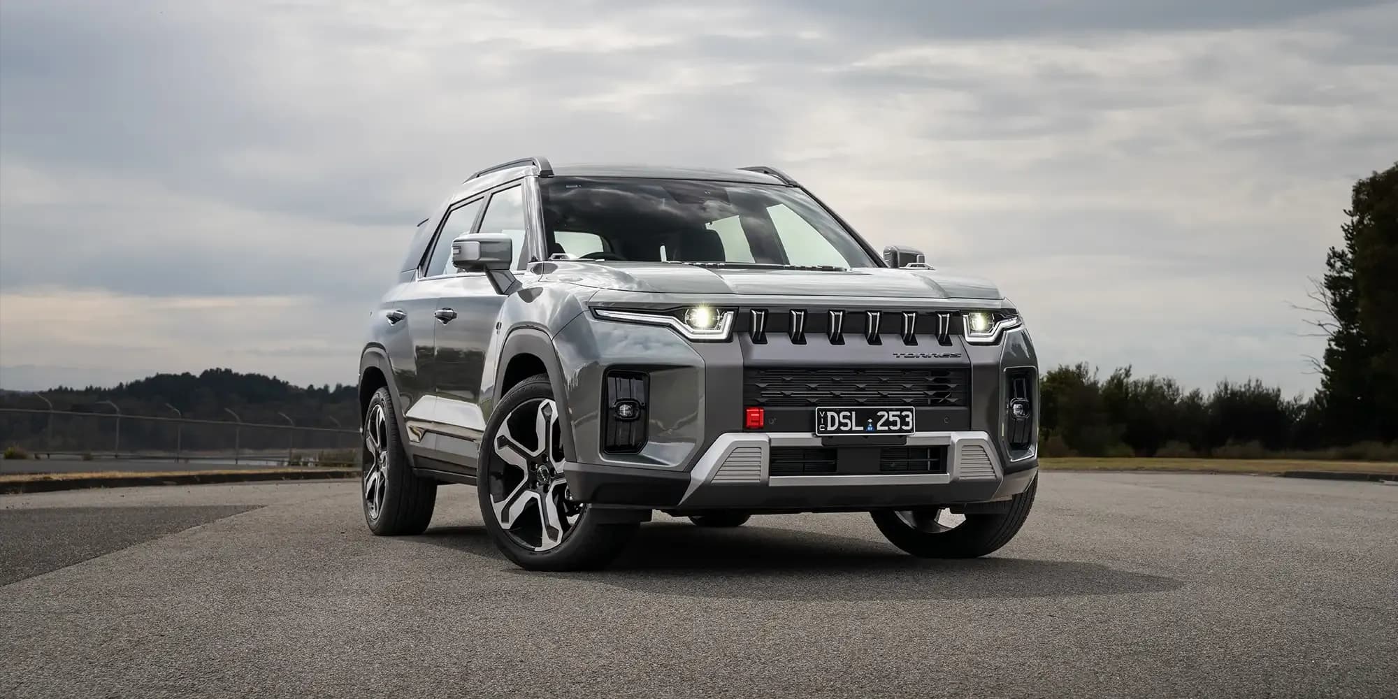 kgm torres hybrid medium suv australia
